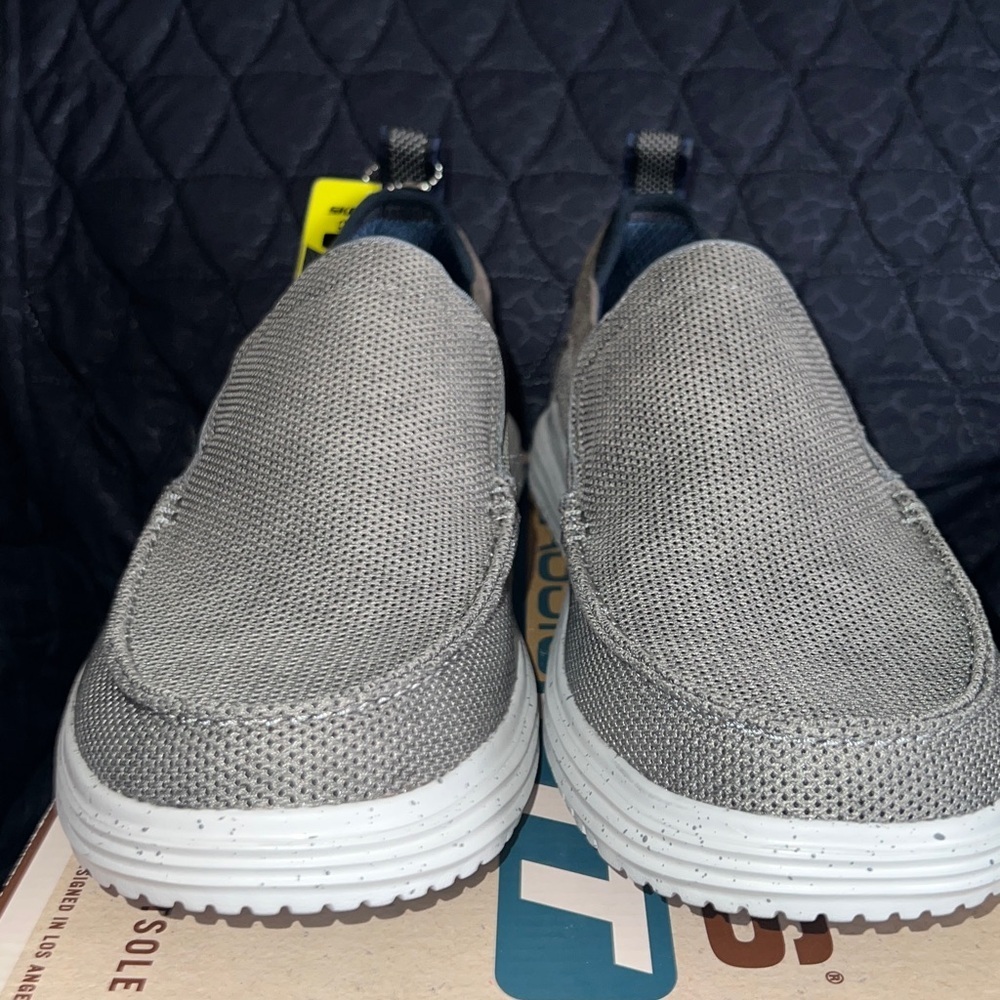 NIB Skechers Men's Gray Slip-On Size 12 - Picture 5 of 8